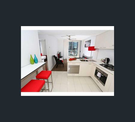 1303/127 Charlotte Street, Brisbane City, Qld 4000 - Photo 2
