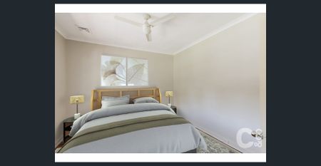 Neat & Tidy Medina Cottage! - Photo 2