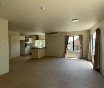 Townhouse in good location - Photo 3