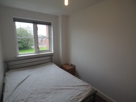 2 bedroom to let - Photo 4