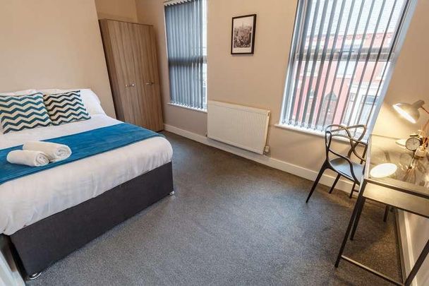 Halsbury Road, L6 - Photo 1