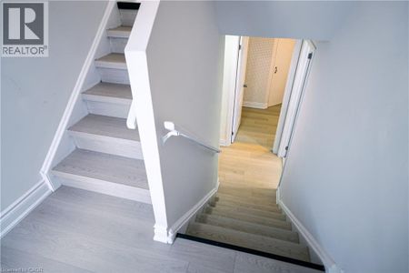 5 NATHANIEL Crescent, Kitchener, Ontario, N2P1L3 - Photo 5