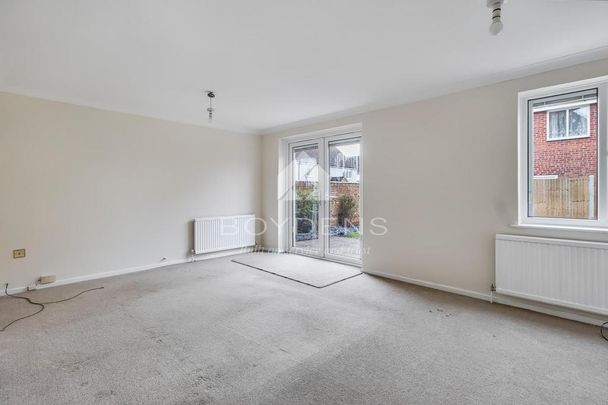 4 bedroom detached house to rent - Photo 1