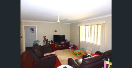 27 Orontes Road, Yeronga, Qld 4104 - Photo 5