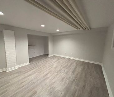 $1,199 / 1 br / 1 ba / 57 Burris st unit 3 - Photo 2