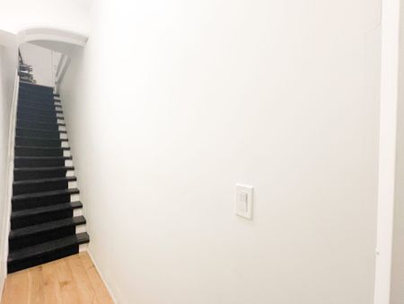 For Lease - 157 Huron Street Unit# 2, Toronto, Ontario - Photo 5