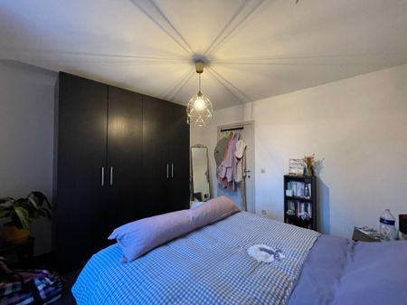 Lichtrijk appartement in nieuwstaat - Photo 3