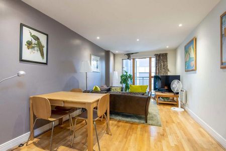 2 bedroom flat to rent - Photo 3