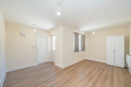 London Road, Isleworth, TW7 - Photo 4