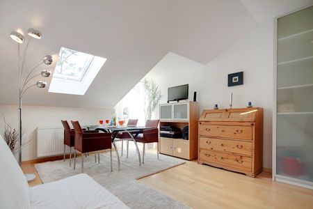 2.5-room attic apartment (suitable as flat-share) - Photo 2