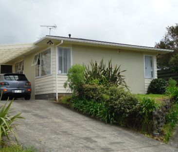 WELL PRESENTED IN KELSON - Photo 1