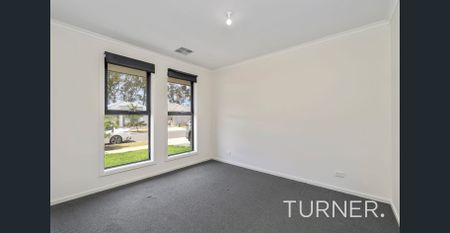 Modern 3 Bedroom Home in a Convenient Location - Photo 5