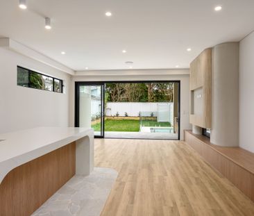 Brand new architecturally designed Luxurious Lifestyle Duplex - Photo 4