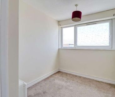 Manor Road, Benfleet, SS7 - Photo 3