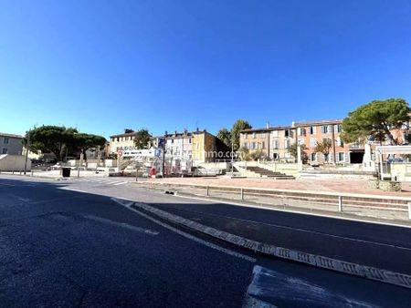 Location Appartement 3 pièces 45 m2 à Aubagne - Photo 3