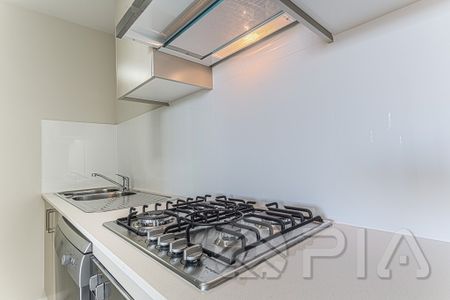 Luxury one bedroom Apartment include Gas and electrical bills. - Photo 2