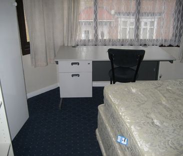 6 Bed Luxury Student House - StudentsOnly Teesside - Photo 2
