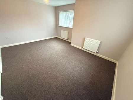 Kitt Green Road, Wigan, WN5 - Photo 3