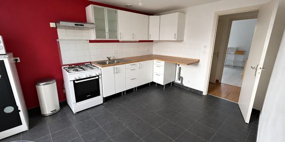 Location Appartement 3 pièces 85m² LILLE 59000 - Photo 3