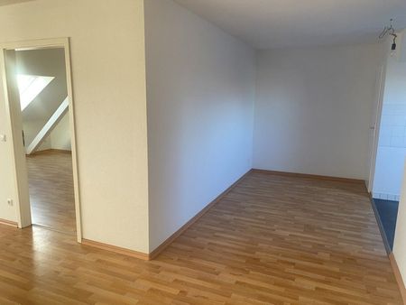 Dachgeschosswohnung mit 2 Zimmern - Photo 2