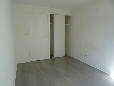 Location Appartement 2 pièces 39m² ORLEANS 45000 - Photo 2