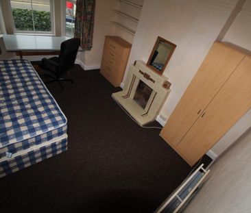 5 bedroom semi-detached house to rent - Photo 3