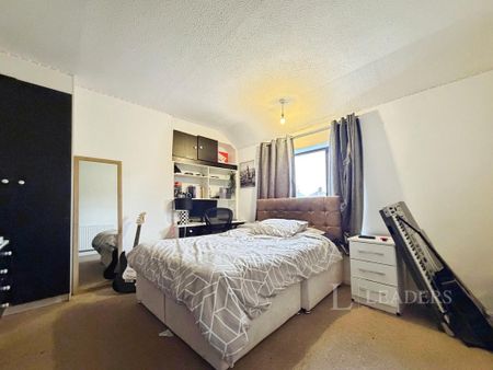 3 bedroom semi-detached house to rent - Photo 3