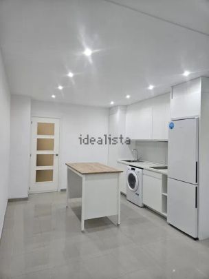 Alquiler de piso en Calle Cervantes - Photo 1