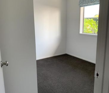 Charming 3-bedroom house with seperate rumpus room or work from hom... - Photo 6