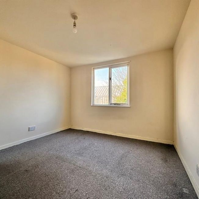 1 Bedroom Apartment To Let - Photo 1
