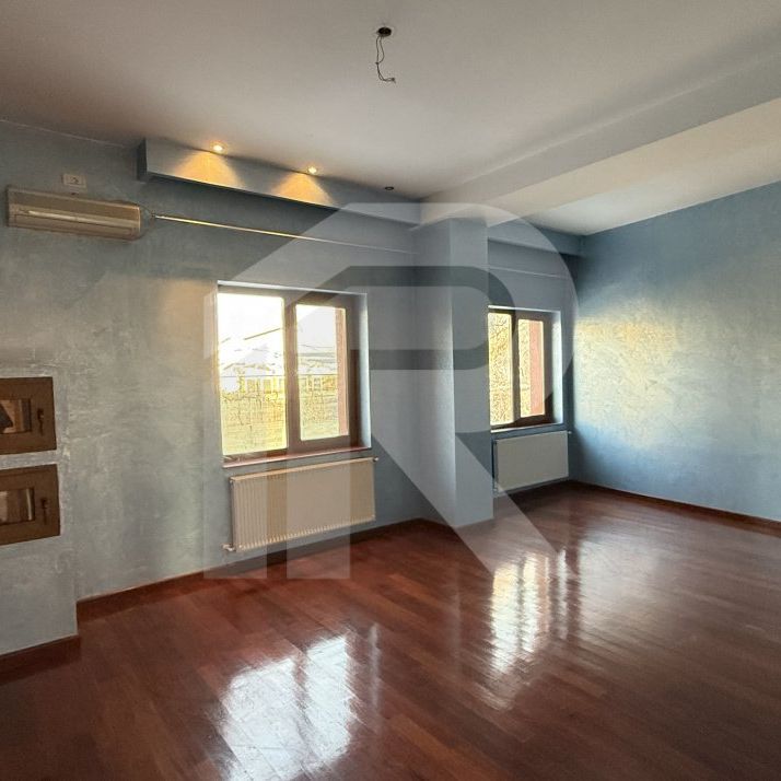 Vila premium, Eroii Revolutiei, Bulevardul Pieptanari - Fotografie 1