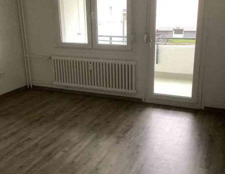 Gut geschnittene 3-Zimmer Wohnung mit Balkon! - Foto 1