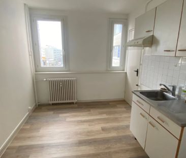 APPARTEMENT ENTIEREMENT RENOVE EN HYPER CENTRE DE CHERBOURG AVEC AS... - Photo 2