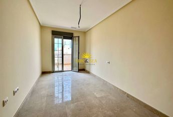 NEW 4 BEDROOM PENTHOUSE WITH SUNROOF FOR RENT IN TORREVIEJA - ALICANTE