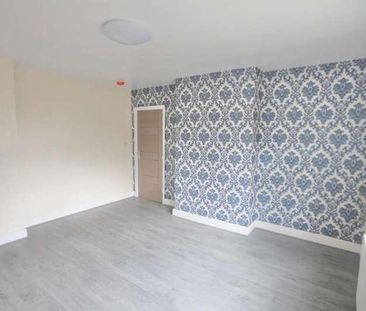 Oak Tree Crescent Oak Tree Crescent, Leeds, LS9 - Photo 4