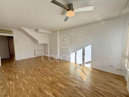 Luxury Apartment for rent in Madrid, Autonomous Region of Madrid - Photo 2