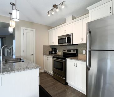 Furnished 2 Bedroom Townhome In Callaghan Landing – Move In Ready. - Photo 6