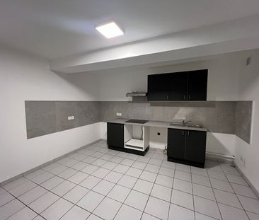 Location Appartement 4 pièces 133m² - Photo 3