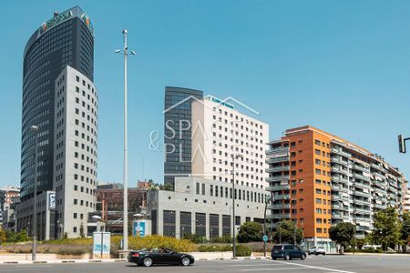 3 room luxury penthouse for rent in Valencia, Spain - Photo 3