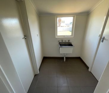 To register & apply for this property, please use this link: https:... - Photo 3