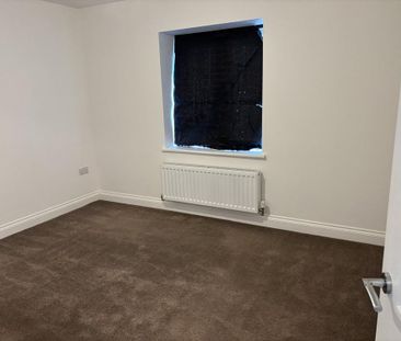 3 bedroom flat to rent - Photo 5