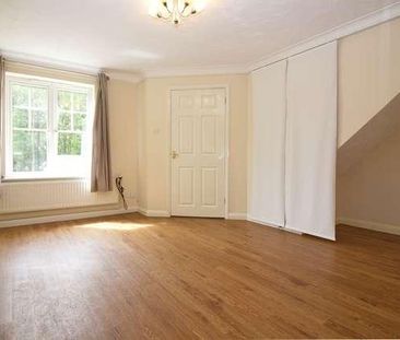 Towcester - Wonderful Bed Semi Fully Redecorated & New Carpets, NN12 - Photo 4