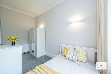 Queens Gardens, Lancaster Gate, London, W2 - Photo 5