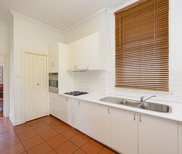 95 Maltravers Road, Ivanhoe East VIC 3079 - Photo 6