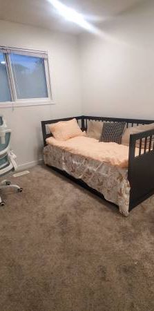 3 Bedroom Furnished House Sublet - Photo 1