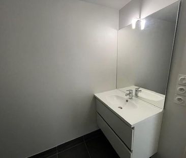 Location Appartement 1 pièce 36m² DECINES CHARPIEU 69150 - Photo 3