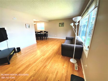 11755 44 Avenue Northwest - Photo 5