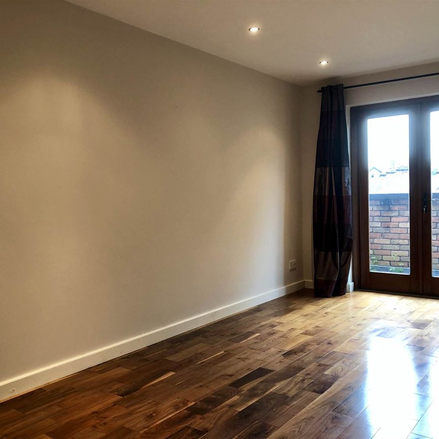 3 Lesley Court, 328 Lisburn Road, BELFAST, BT9 6GH - Photo 1