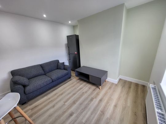 Penryn, Cornwall - Photo 1