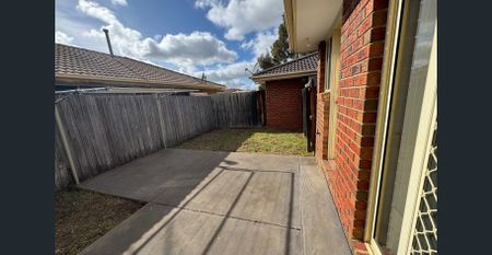 Spacious & Refreshed 3-Bedroom Unit in Prime Hillside Location - Photo 3